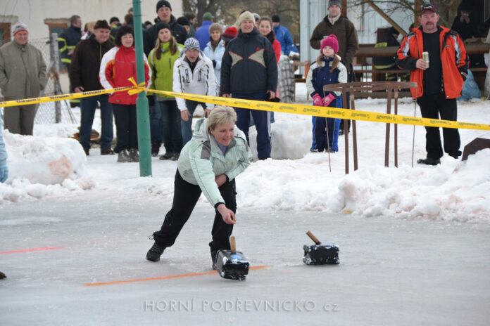 20130217_curling_bezov_0248.jpg