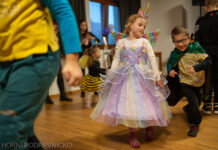 SRPDŠ uspořádalo dětský karneval, sál Besedy v Jasenné sotva stačil