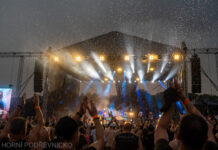 Skvělí diváci proměnili bouřku v další zážitek. SudFest nabídl výbornou atmosféru i velké koncerty
